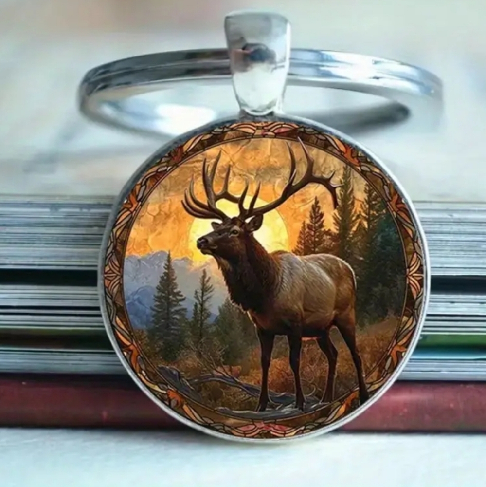 NEW! Elk & Sunset Alloy Round Keyring. NWOT
